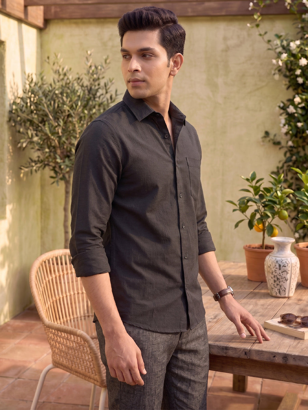 VORA LABEL Men Cotton Solid Regular Fit Spread Collar Full Sleeve Casual Shirt - Black