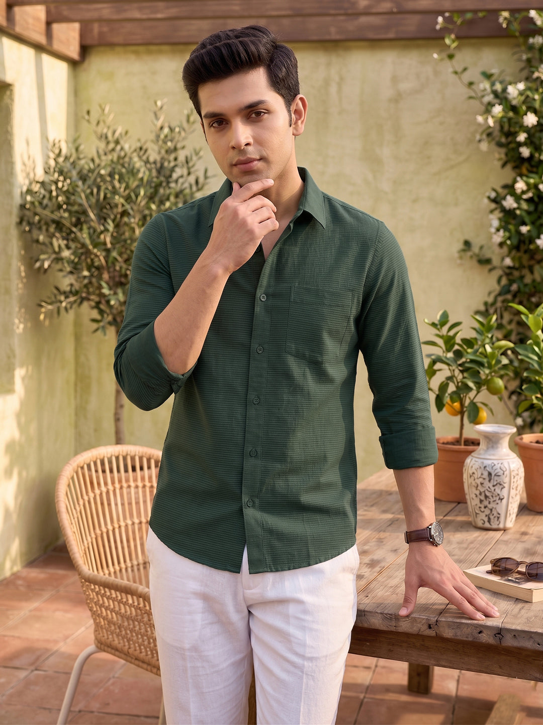 VORA LABEL Men Cotton Solid Regular Fit Casual Shirt - Green Main image