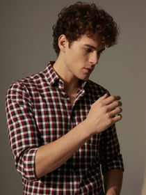 VORA LABEL Men Cotton Checked Regular Fit Casual Shirt - Maroon